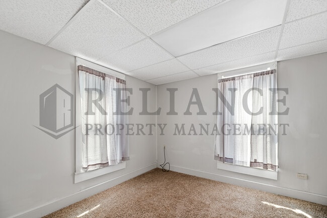 Building Photo - 421 N Meridian Ave