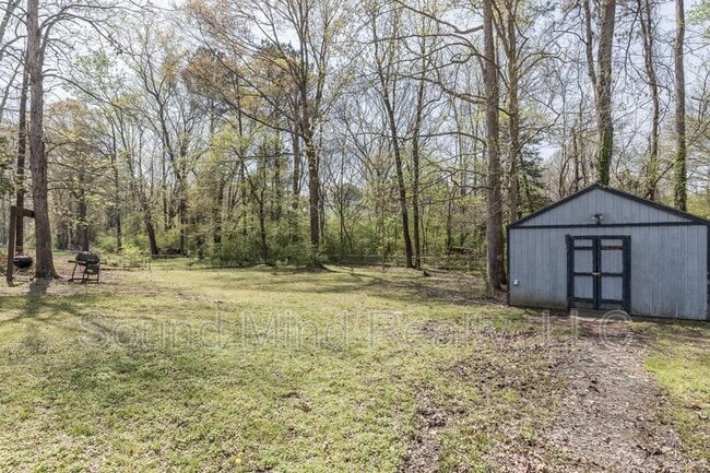 Building Photo - 409 Foxhall Dr