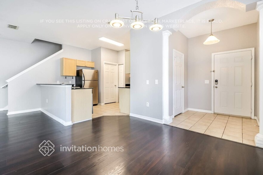Building Photo - 18002 Majestic Kings Pl