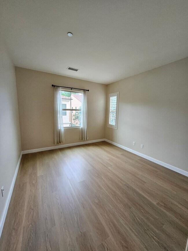 Building Photo - Stonegate detached home!
