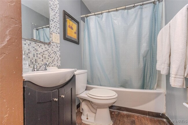 Building Photo - 1968 Mackenna Ave