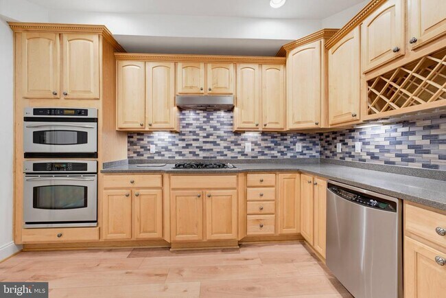 Building Photo - 7135 Mason Grove Ct