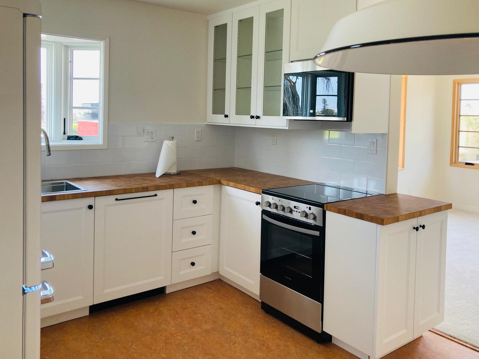kitchen - 624 Bonair St