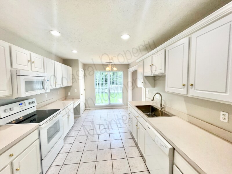 Building Photo - 304 Sherrybrook Dr