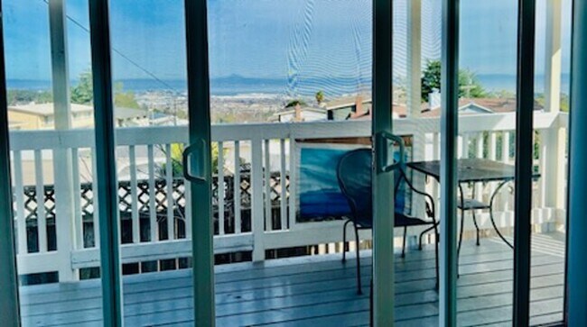 Building Photo - Adorable 1 bedroom 1 bath Apt/In Law Unit ...