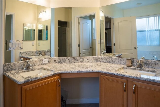 Building Photo - 2955 Marbella Dr
