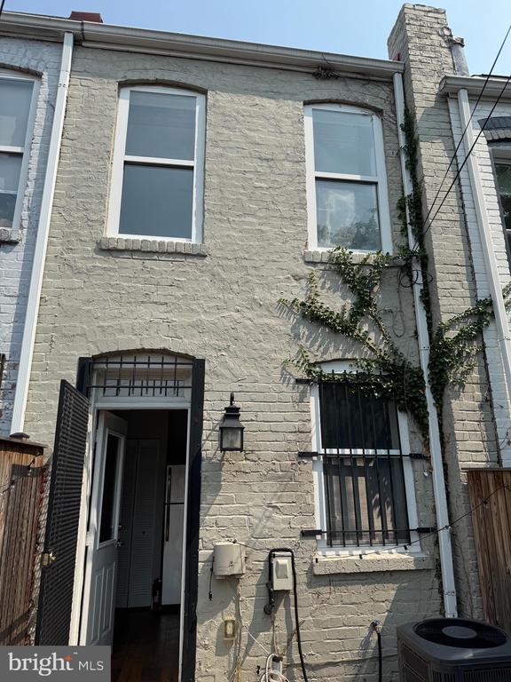 Building Photo - 424 Oakdale Pl NW