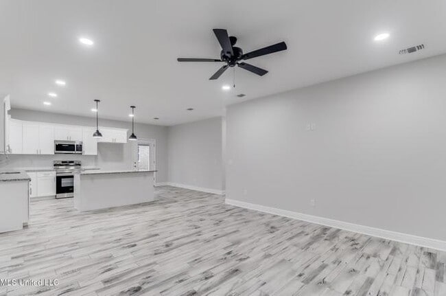 Building Photo - 3121 Seahorse Rd