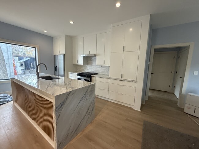 Building Photo - 1073 Hemphill Ave NW