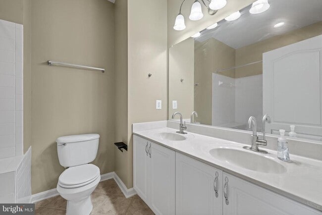 Building Photo - 556 Rhapsody Ct