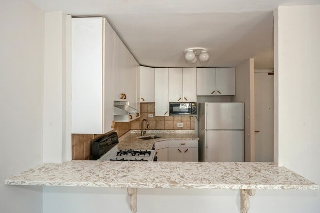 Building Photo - 400 E Randolph St