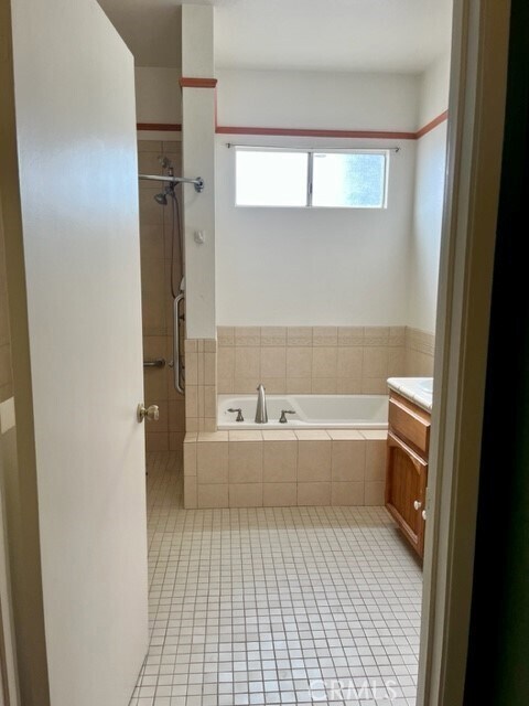 Building Photo - 431 Chestnut Ave