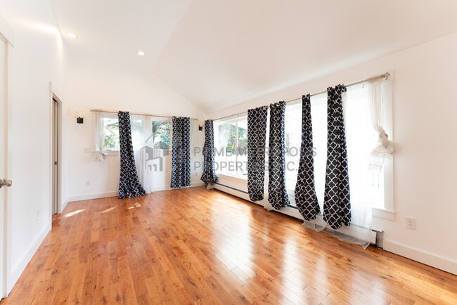 Building Photo - 7461 W Mercer Way