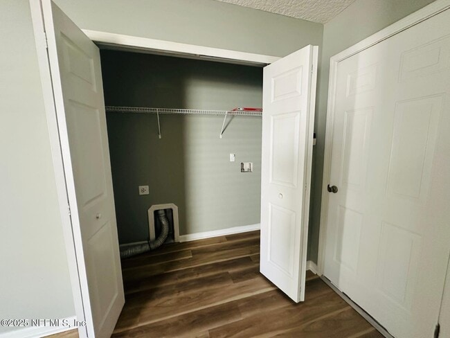 Building Photo - 4070 Pebble Brooke Circle South