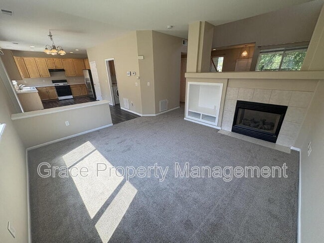 Building Photo - 910 Humboldt Way