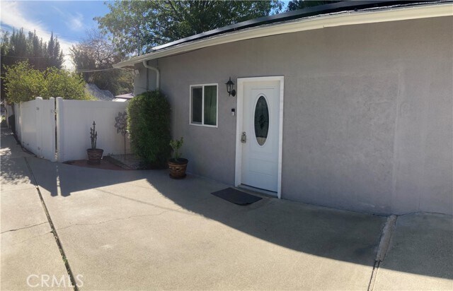 Building Photo - 123 W Green St