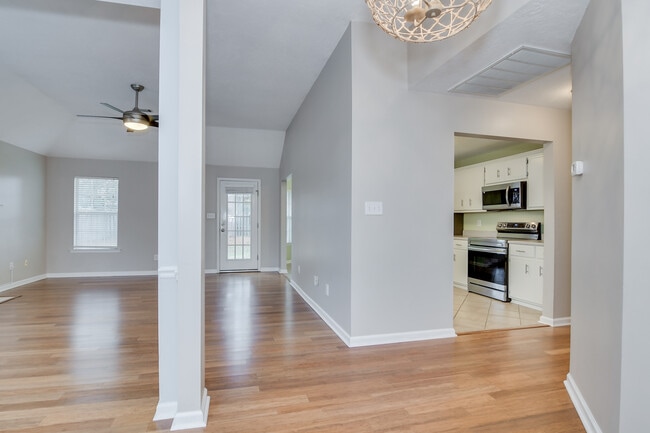 Building Photo - 529 St Julian Pl