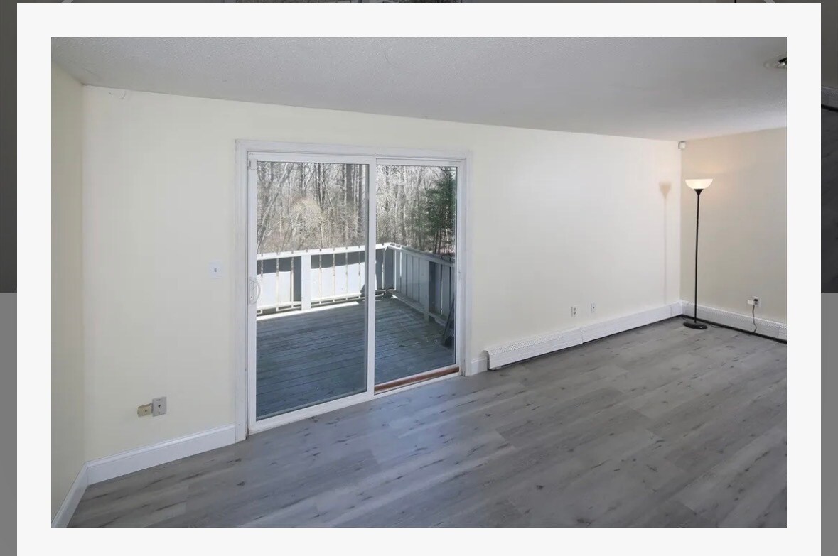 Building Photo - 261 Twin Lakes Dr