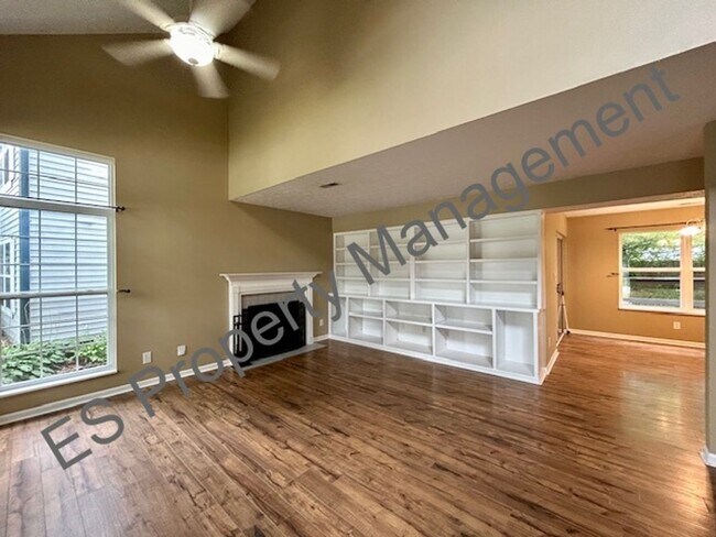 Building Photo - Wonderful 3 Bedroom 2.5 Bathroom Two Story...