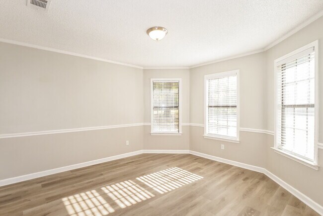 Building Photo - 2969 Forest Edge Dr