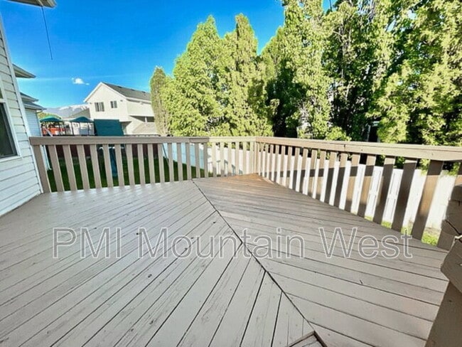 Building Photo - 2815 W 1375 N