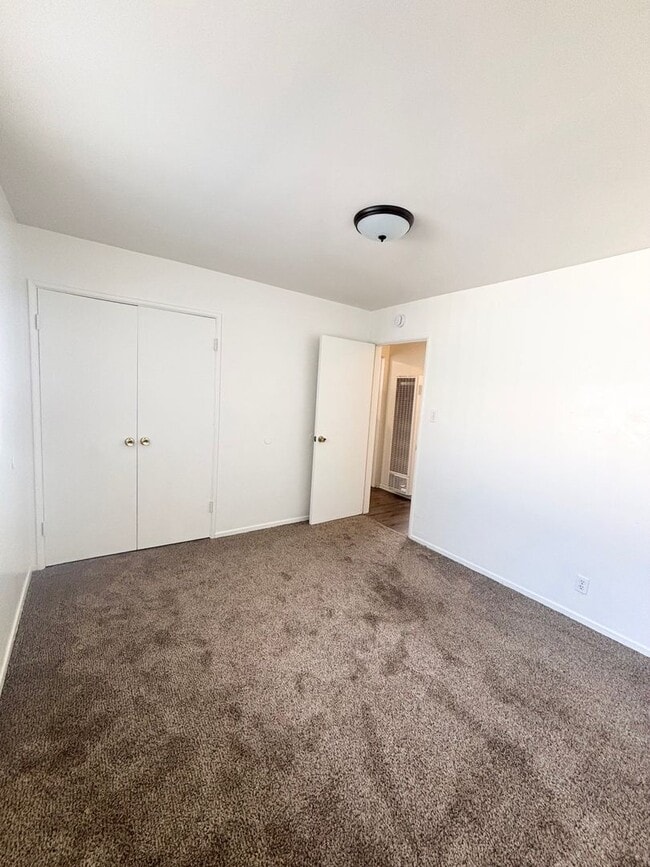 Building Photo - C130