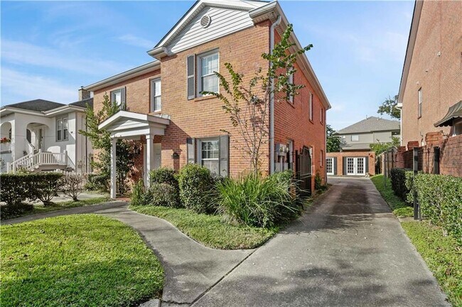 Building Photo - 508 N Labarre Rd