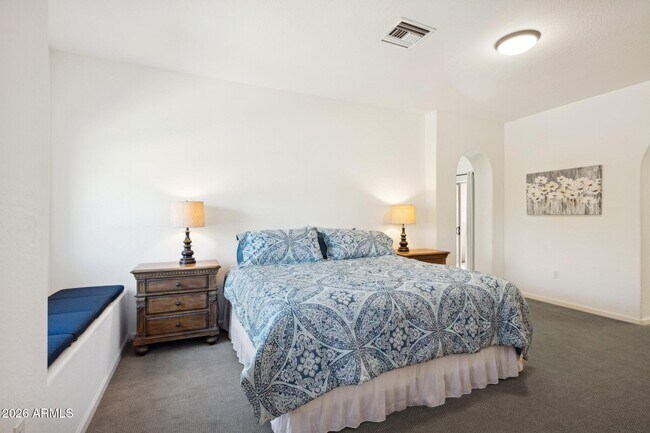 Building Photo - 3935 E Rough Rider Rd