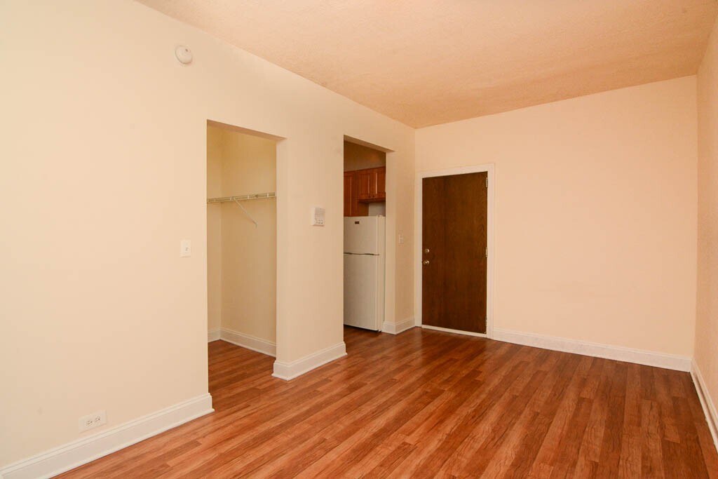 Building Photo - 1742 N Humboldt Blvd