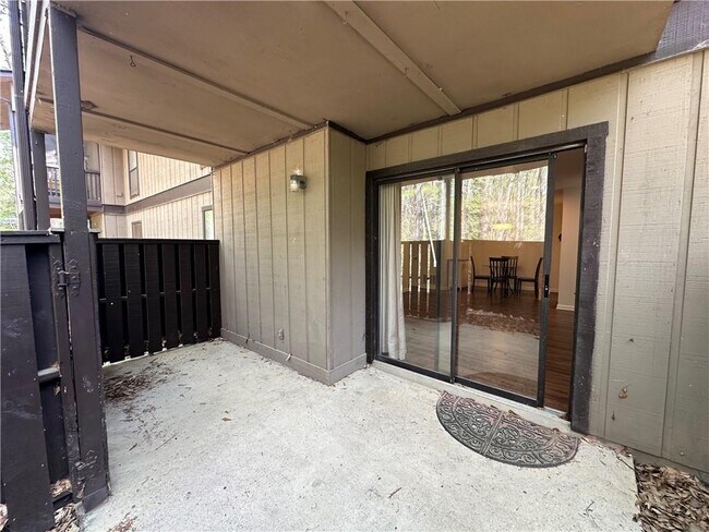 Building Photo - 303 River Run Dr