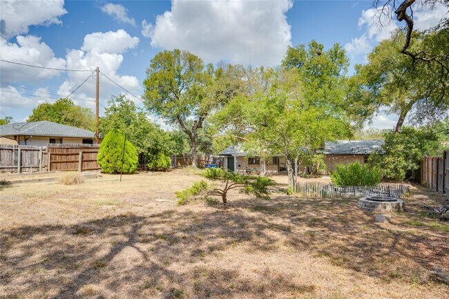 Building Photo - 703 Jetta Ct