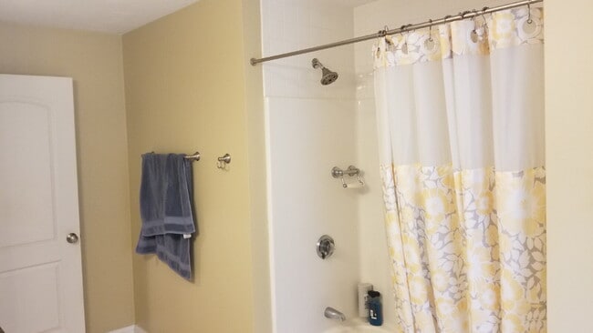 Building Photo - Luxurious 4bd/2.5ba house in quiet Boston neighborhood