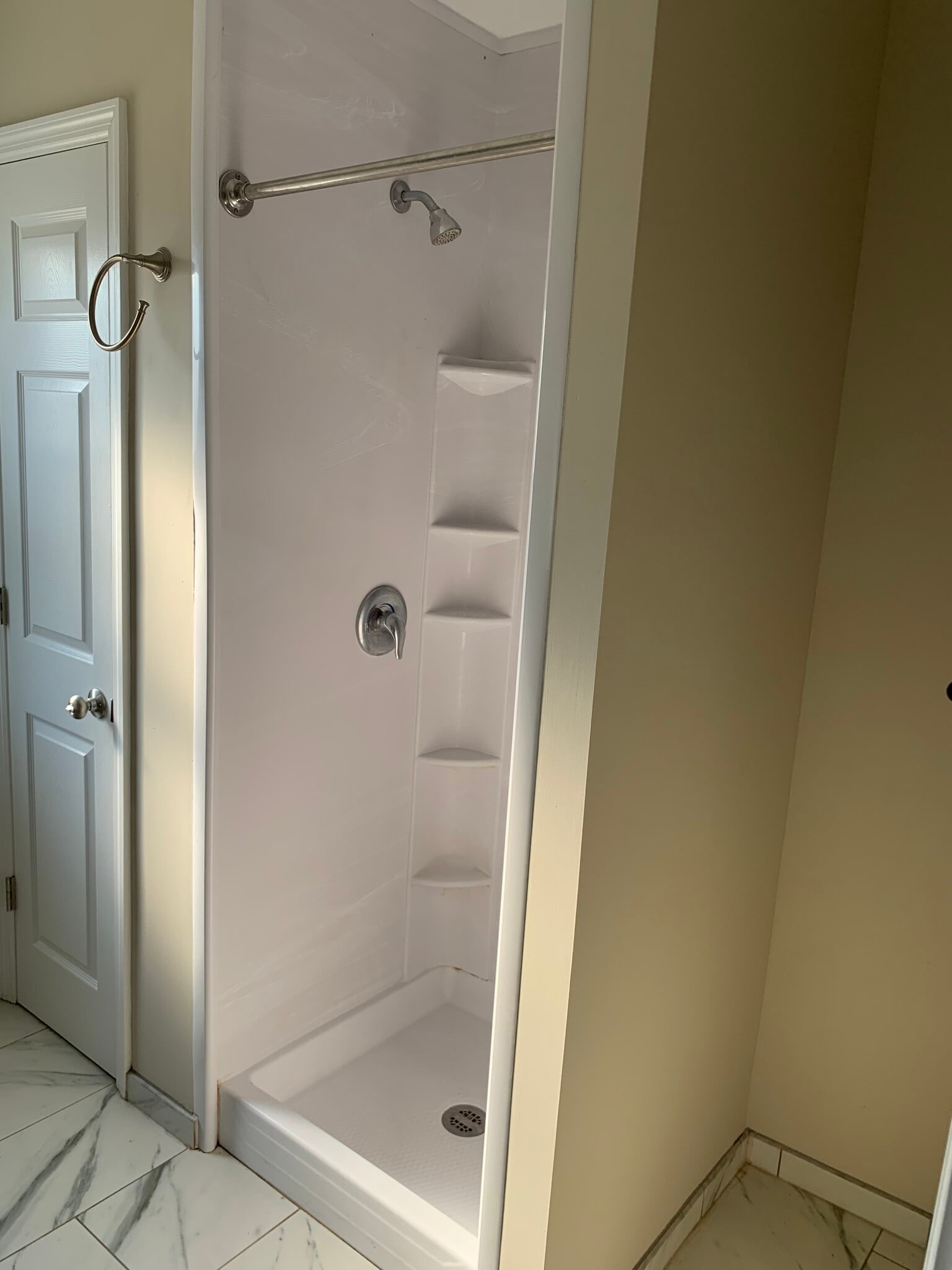 Building Photo - 111 Lincoln Ave