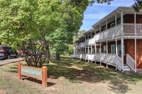 Building Photo - 944 N Storer Ave