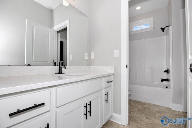 Building Photo - 119 Bienville St