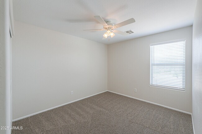 Building Photo - 40402 W Hayden Dr