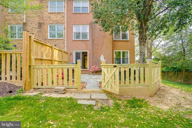 Building Photo - 2510 N Harrison St