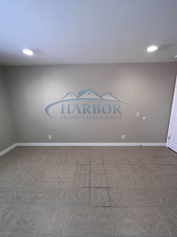 Building Photo - 1020-1024 S. Gaffey Street