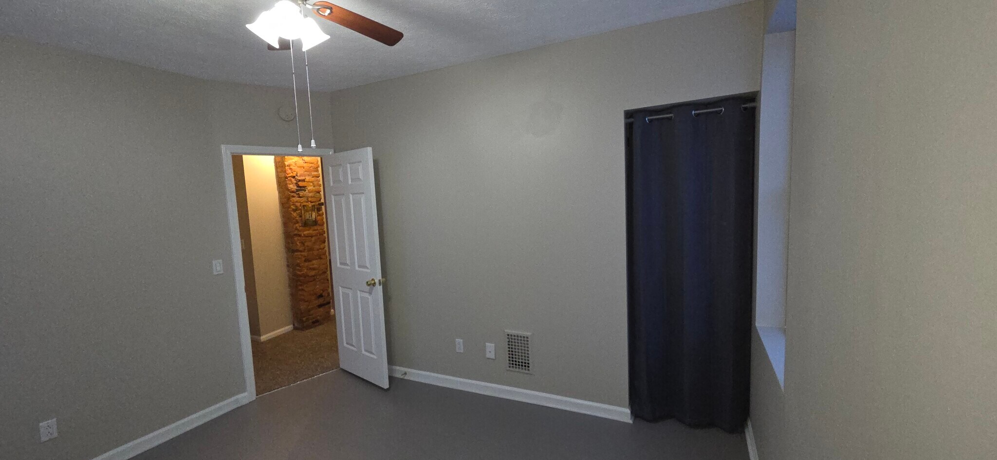 Building Photo - 484 Merchants Rd