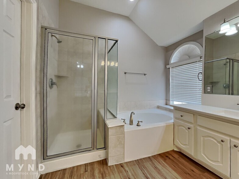 Building Photo - 22902 Creekside Gate Ct