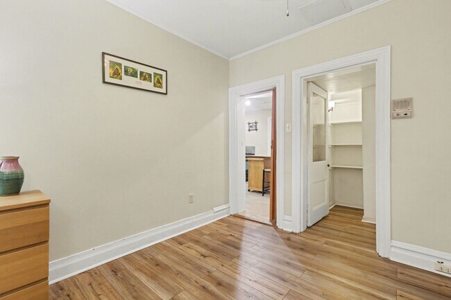 Building Photo - One bed, partially furnished, all utilities included