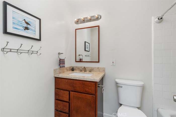 Building Photo - 15201 Nottingham Ln