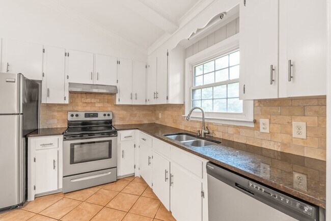Building Photo - 3 Bedroom Home in South Charlotte