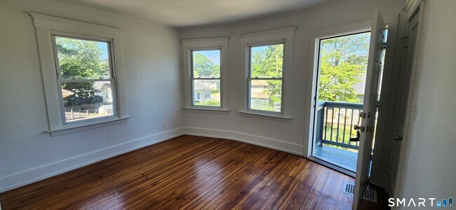 Building Photo - 280 3rd Ave