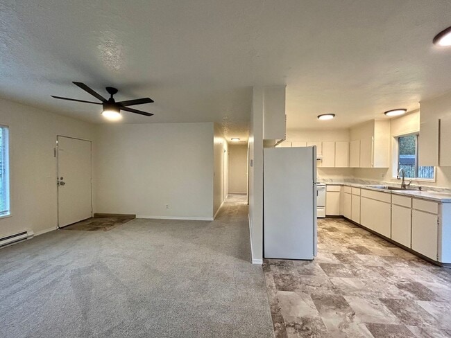 Building Photo - Freshly Updated 3-Bedroom Home with Spacious Backyard and Garage