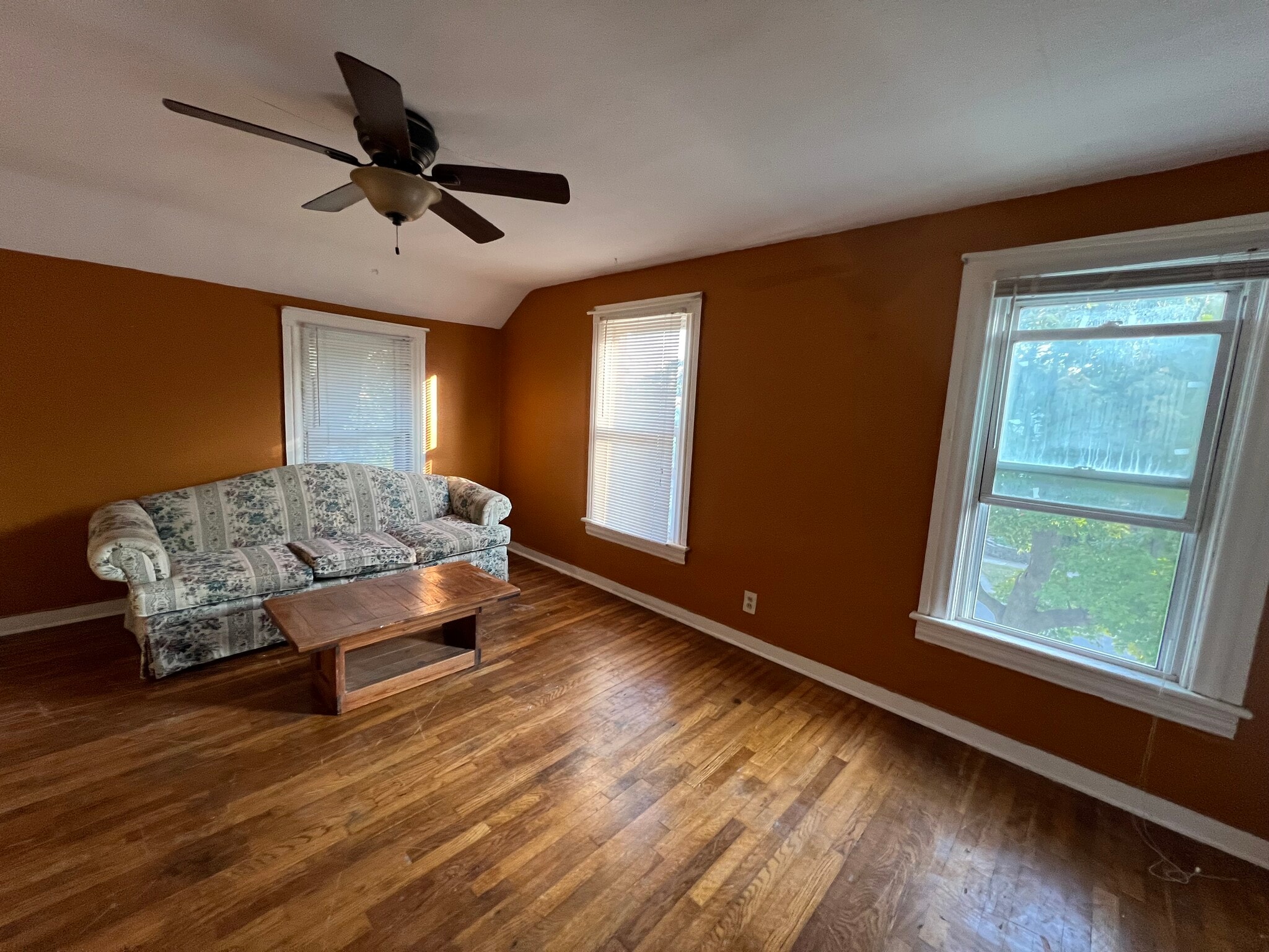 Building Photo - 738 Griswold St