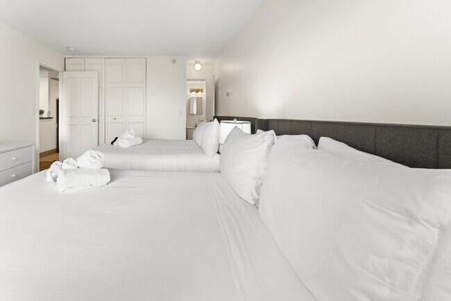 Building Photo - 175 Freeman St