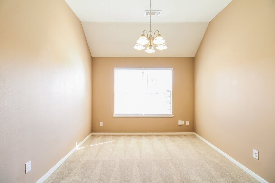 Building Photo - 21502 Broadstone Dr