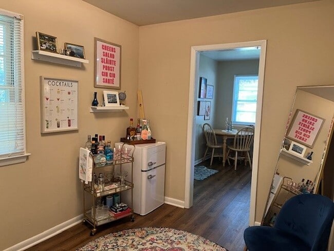 Building Photo - Charming Chapel Hill Cottage Near UNC with Spacious Backyard