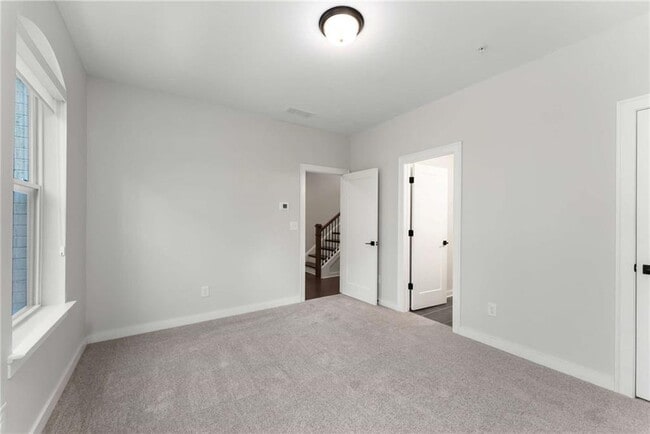 Building Photo - 455 Ashbury Dr
